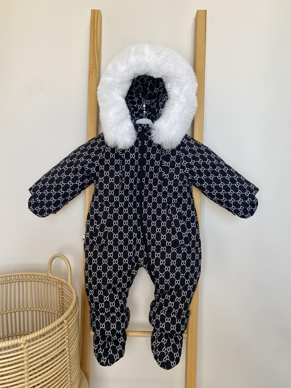 Дитячий зимовий комбінезон з пінетками та рукавичками 74 см Чорний (21318) - фото 2 Дитячий зимовий комбінезон з пінетками та рукавичками 74 см Чорний (21318) - фото 2