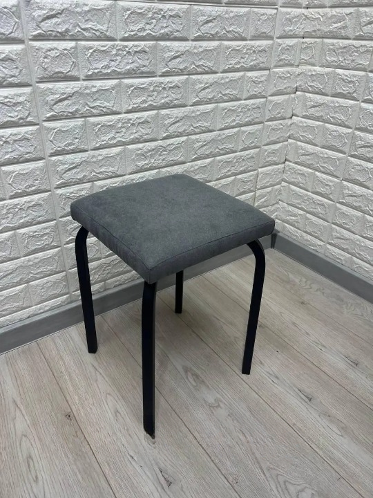 Табурет кухонний Tutty 30х30х45 см Сірий/Чорний (28374274)