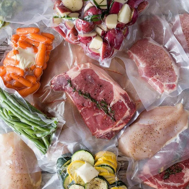 Вакуумні пакети гофровані в рулоні Besser Vacuum 25x500 см (2581649222) - фото 3 Вакуумні пакети гофровані в рулоні Besser Vacuum 25x500 см (2581649222) - фото 3