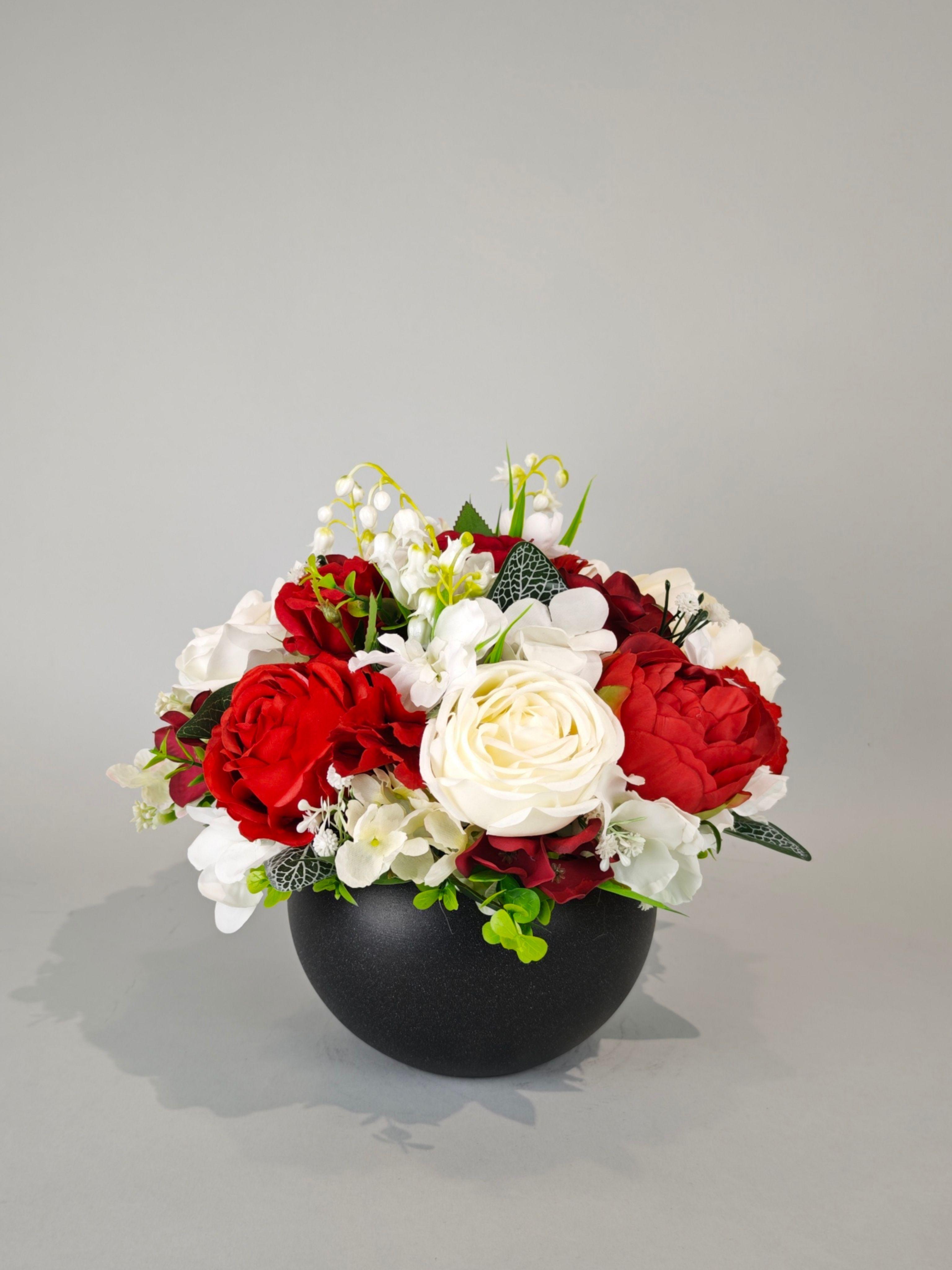 Букет штучних квітів З любов'ю у серці у вазі на кладовище 27х24 см