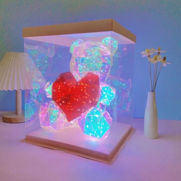 Ведмедик Love Bear голографічний 3D з LED підсвічуванням з червоним серцем 32 см - фото 3