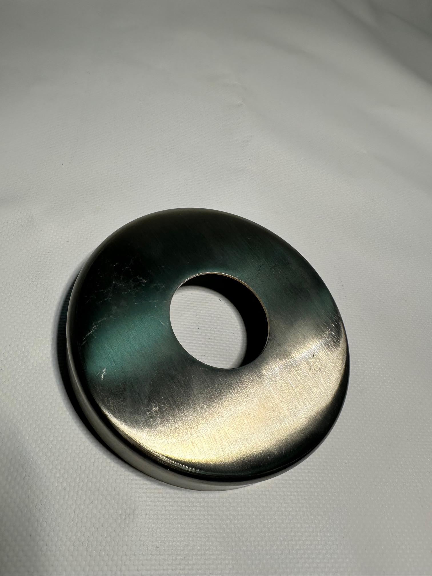 Ковпак-накладка з нержавіючої сталі AISI 304 для маскування місця кріплення до монтажної поверхні 104x43x22 мм (В8705) - фото 5 Ковпак-накладка з нержавіючої сталі AISI 304 для маскування місця кріплення до монтажної поверхні 104x43x22 мм (В8705) - фото 5