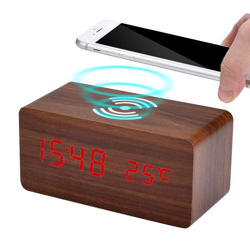 Часы деревянные светодиодные с беспроводной зарядкой UFT Wood Wireless clock - фото 3