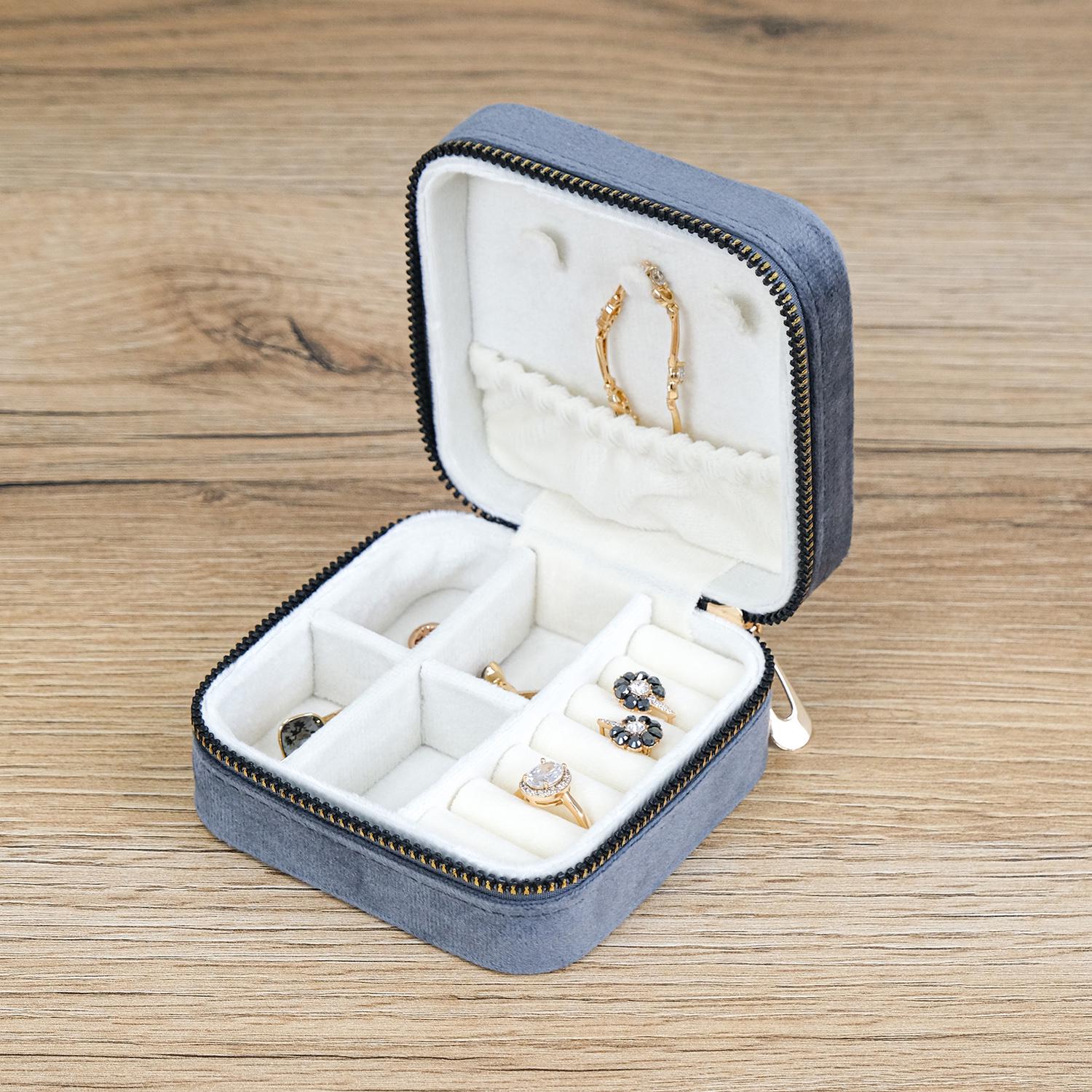 Шкатулка для украшений Гранд Презент дорожный 10х10х5 см Серый (JZ-002-2)