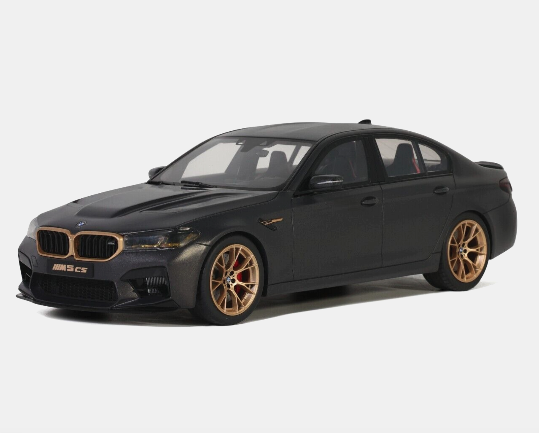 Модель автомобіля GT Spirit 1:18 BMW M5 CS F90 Dark Grey Metallic/Carbon (GT893)