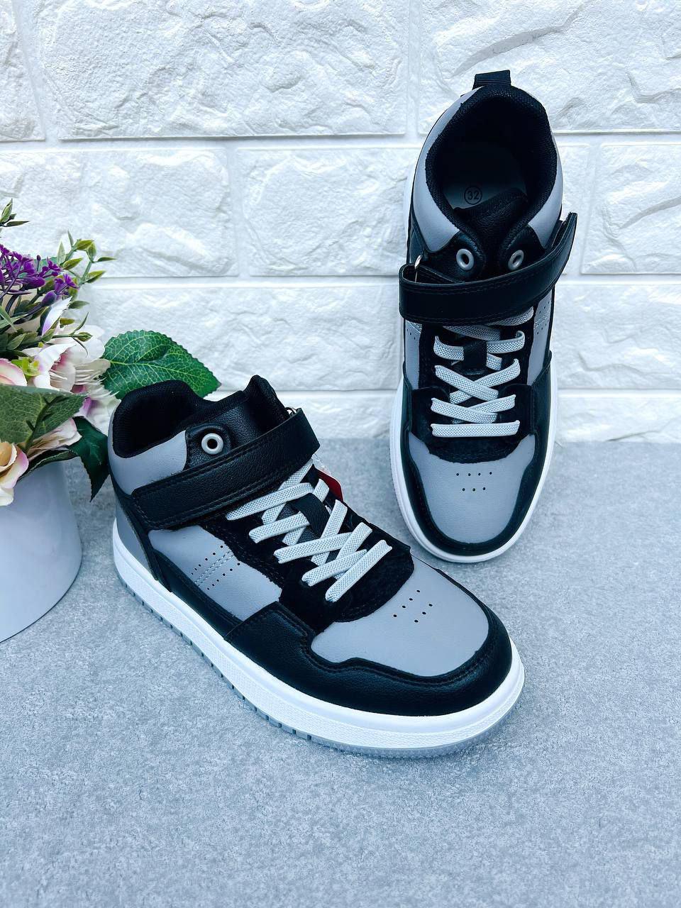 Кроссовки-хайтопы для мальчика Apawwa 1700 р. 35 22,7 см Черный