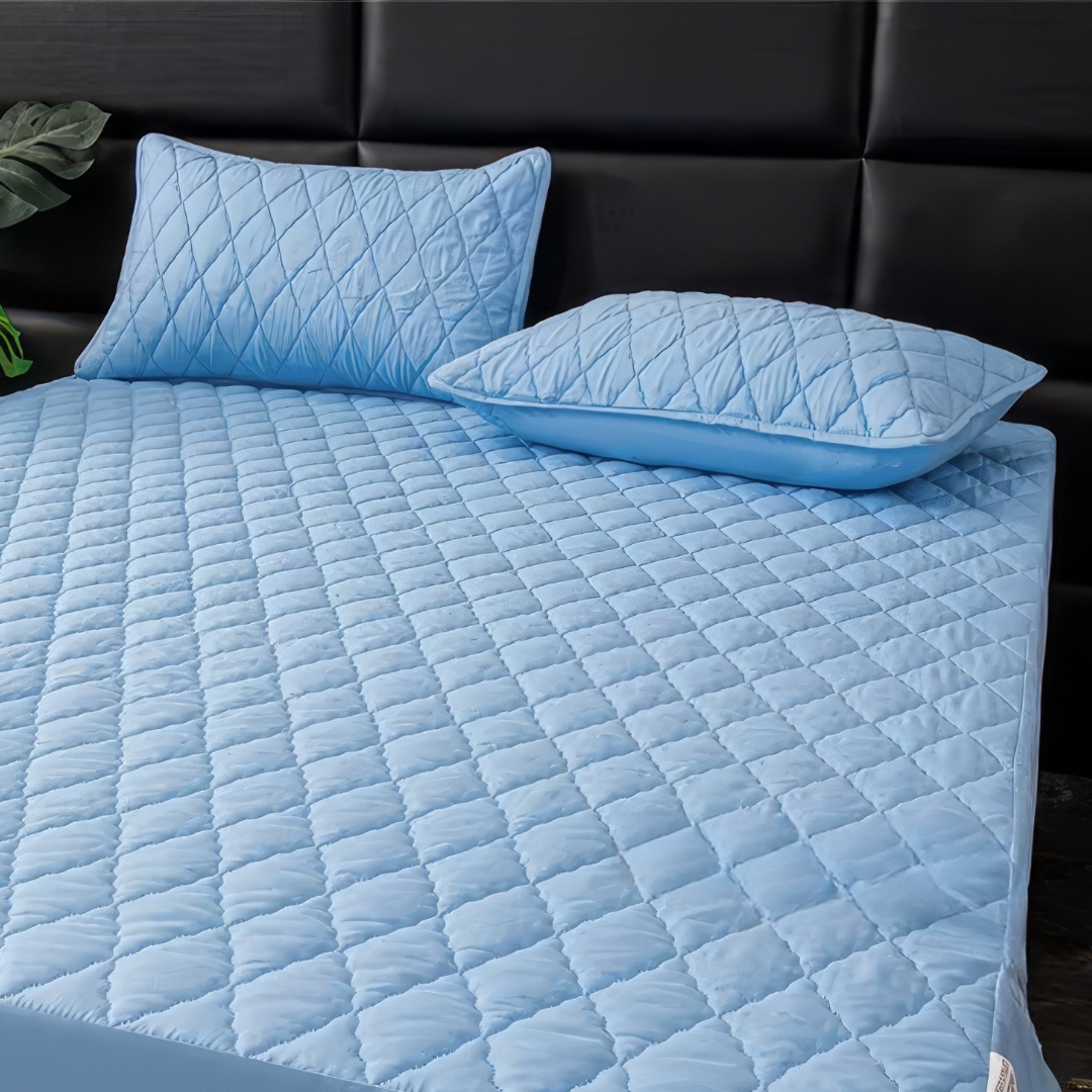 Простыня водонепроницаемая на резинке и 2 наволочки 160х180 см Голубой