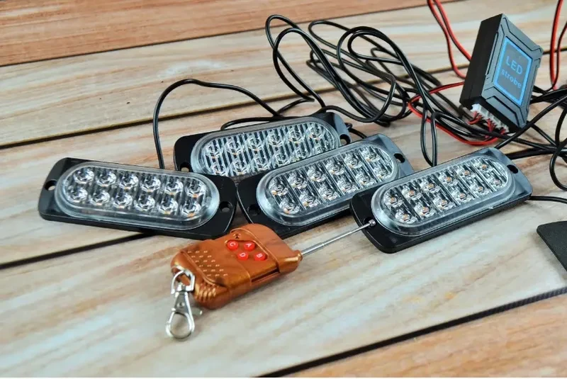 Стробоскоп з пультом керування 12 LED 12-24V комплект 4 шт. Жовтий (4281) - фото 10 Стробоскоп з пультом керування 12 LED 12-24V комплект 4 шт. Жовтий (4281) - фото 10