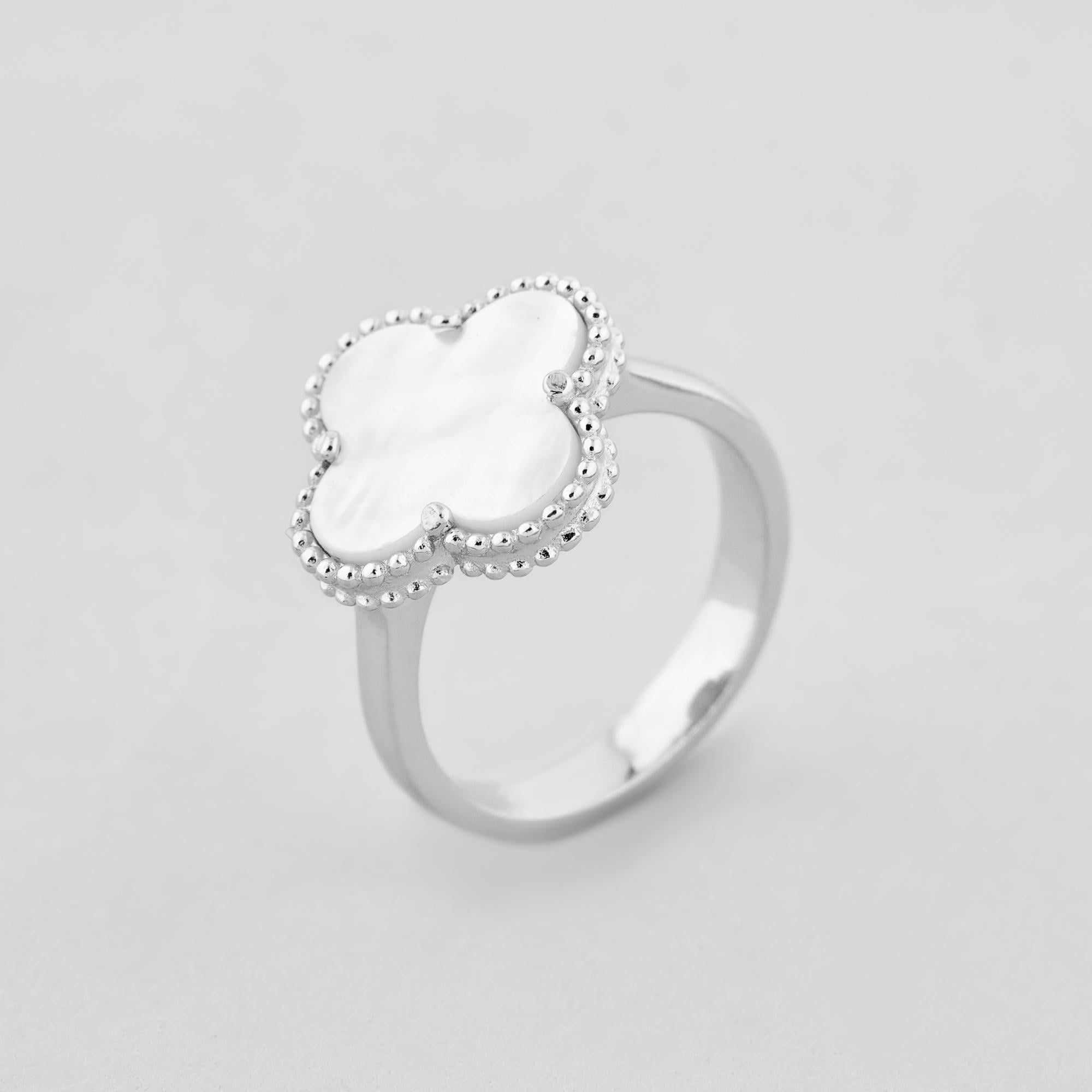 Серебряное кольцо Minimal Власть р. 17 (12723) Серебряное кольцо Minimal Власть р. 17 (12723)