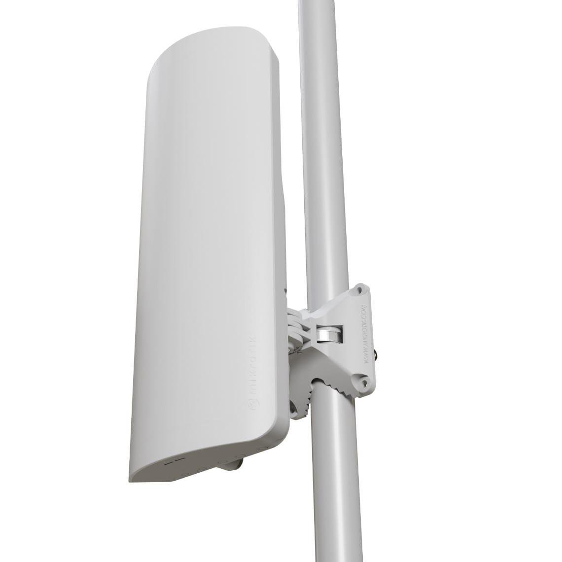 Точка доступу MikroTik mANTBox AX 15s (L22UGS-5HAXD2HAXD-15S)
