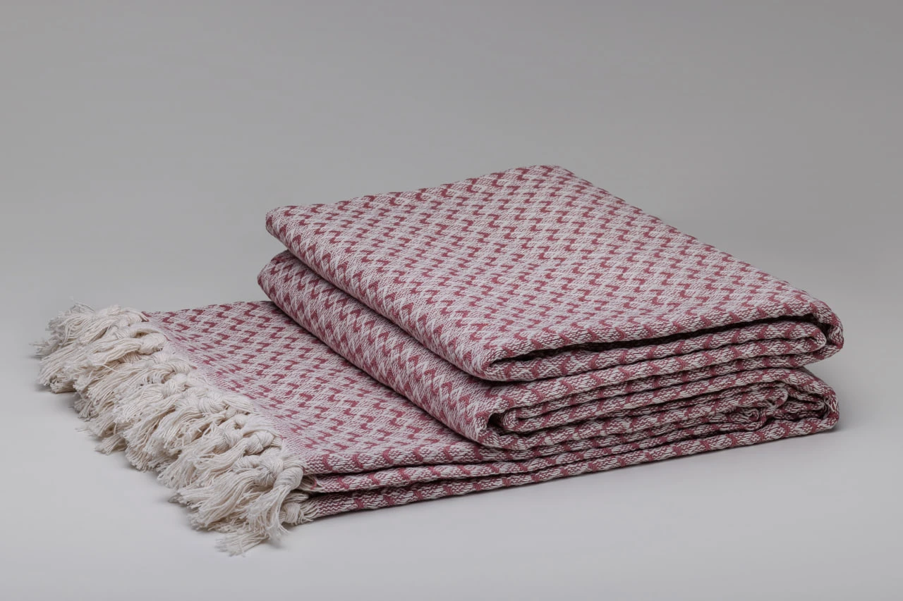 Плед HYGG Muar евро 200х230 см Светло-бордовый (313567) - фото 2 Плед HYGG Muar евро 200х230 см Светло-бордовый (313567) - фото 2