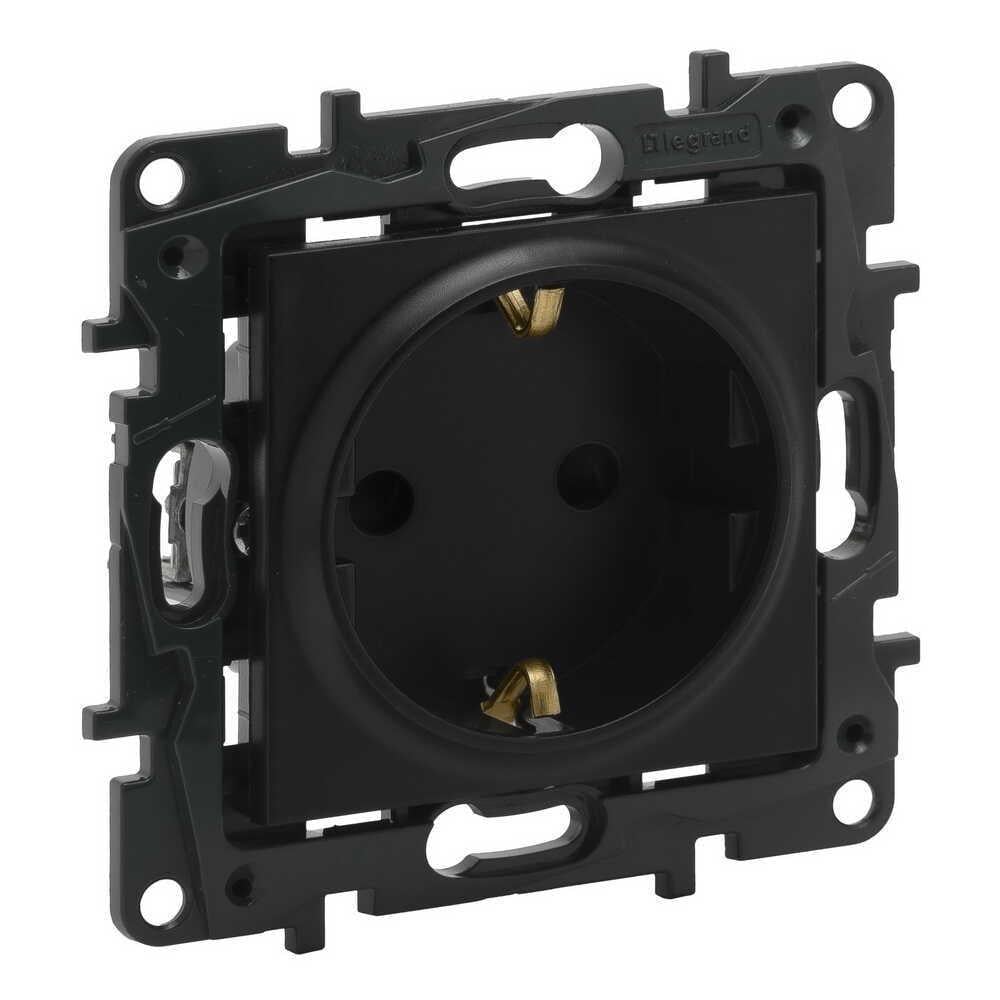 Розетка одинарная Legrand Niloe Step с заземлением Черный (863521)