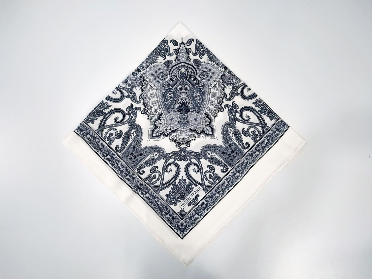 Платок с узором 80x80 см Белый (ХустM276)