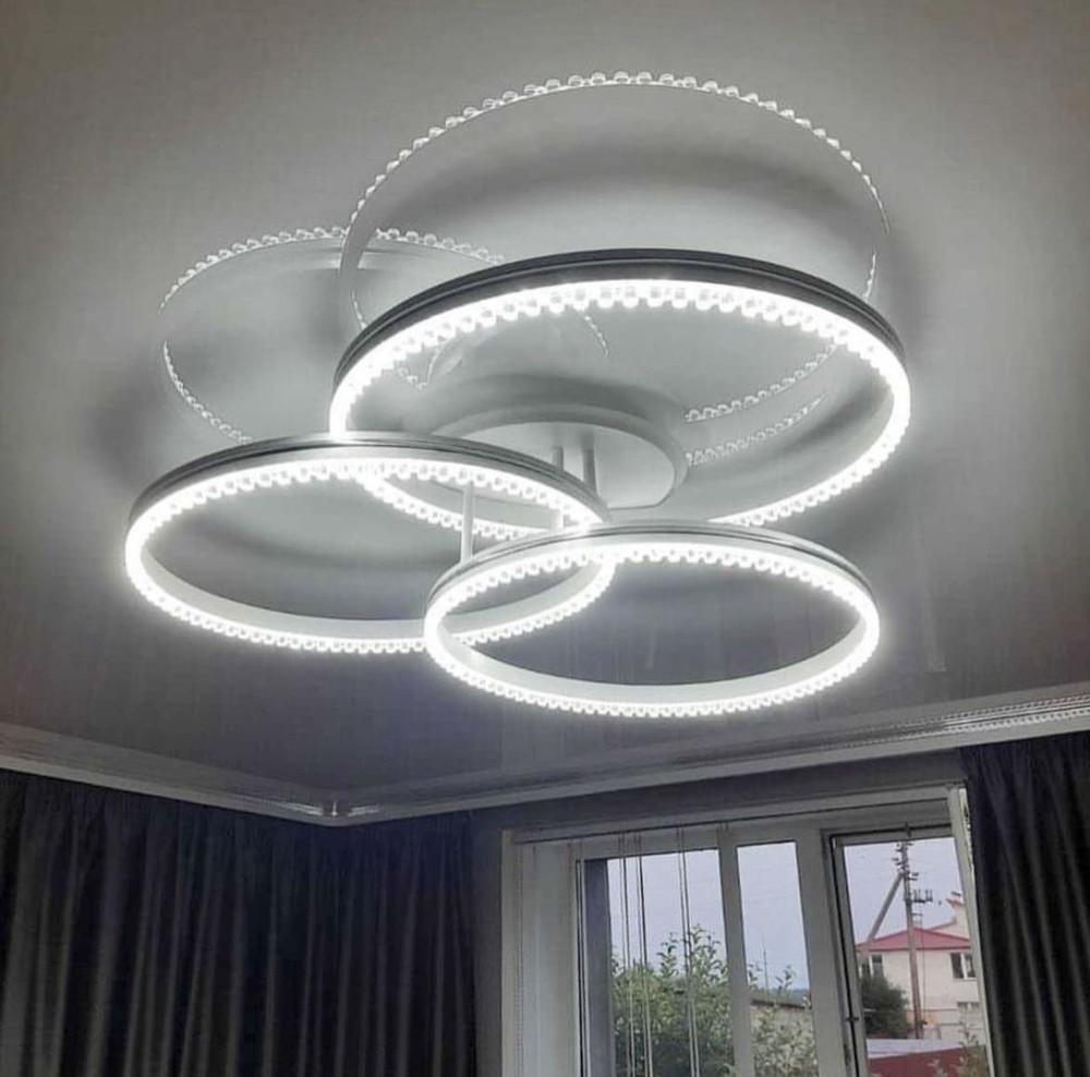 Светильник LED RGB на 3 кольца с хромированной полоской d 50 см Белый (A 55063/3A RGB WT+CH) Светильник LED RGB на 3 кольца с хромированной полоской d 50 см Белый (A 55063/3A RGB WT+CH)