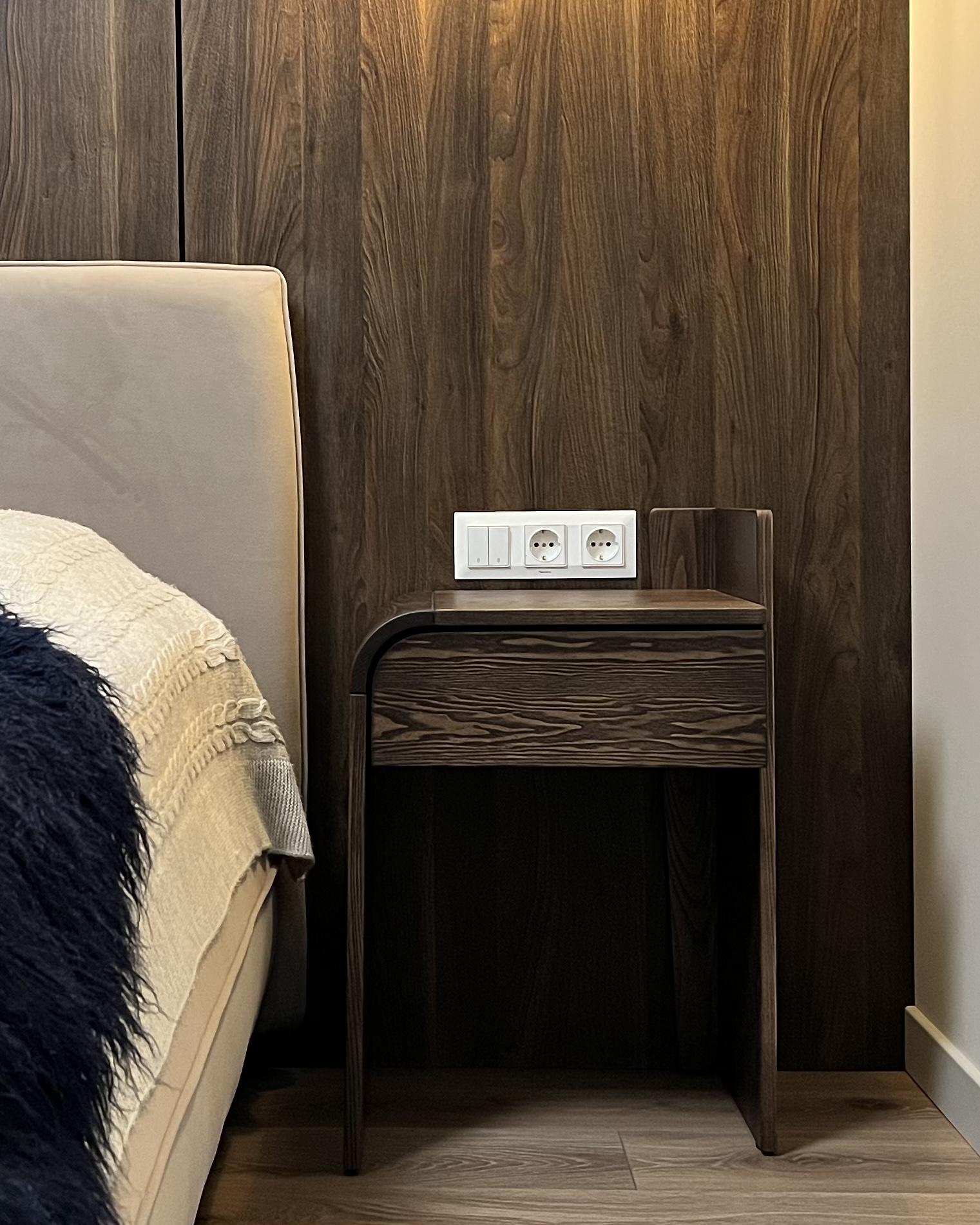 Тумба прикроватная из массива ясеня PT10-Y 700х450х450 мм Тумба прикроватная из массива ясеня PT10-Y 700х450х450 мм