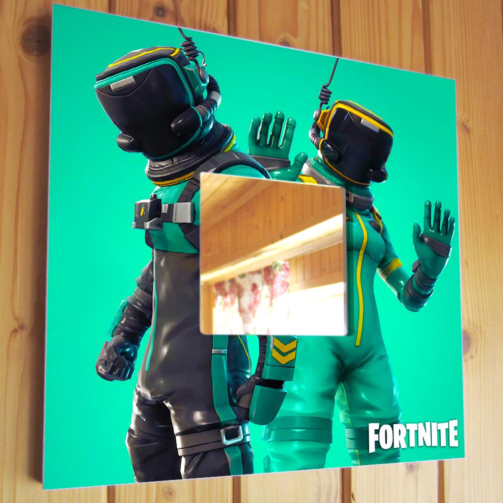 Зеркало декоративное Персонажи игры ''Fortnite'' 260х260 мм (M04429)