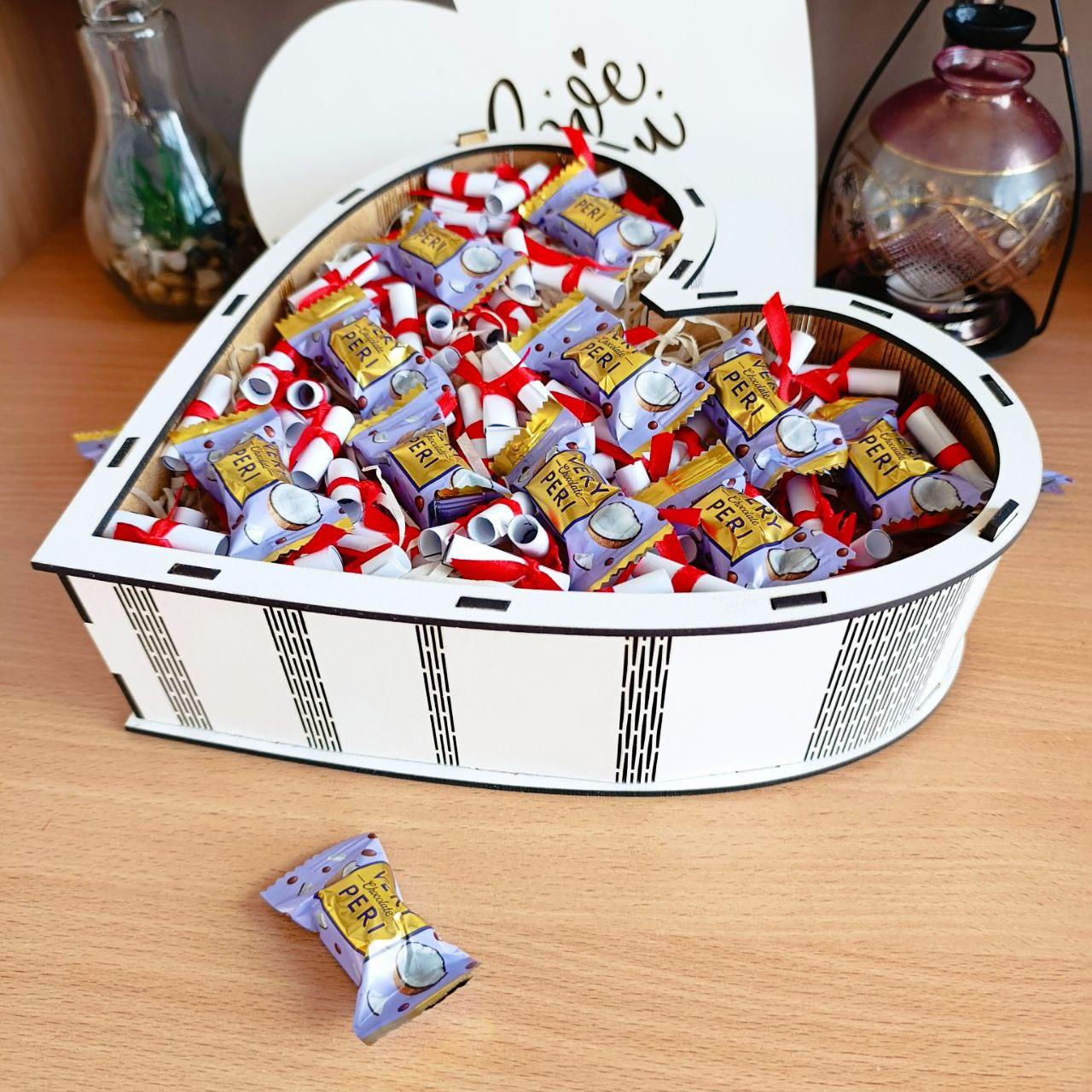 Подарочный бокс с конфетами и 101 причиной почему я тебя люблю для девушки на день влюбленных/8 марта (ar275) - фото 5 Подарочный бокс с конфетами и 101 причиной почему я тебя люблю для девушки на день влюбленных/8 марта (ar275) - фото 5