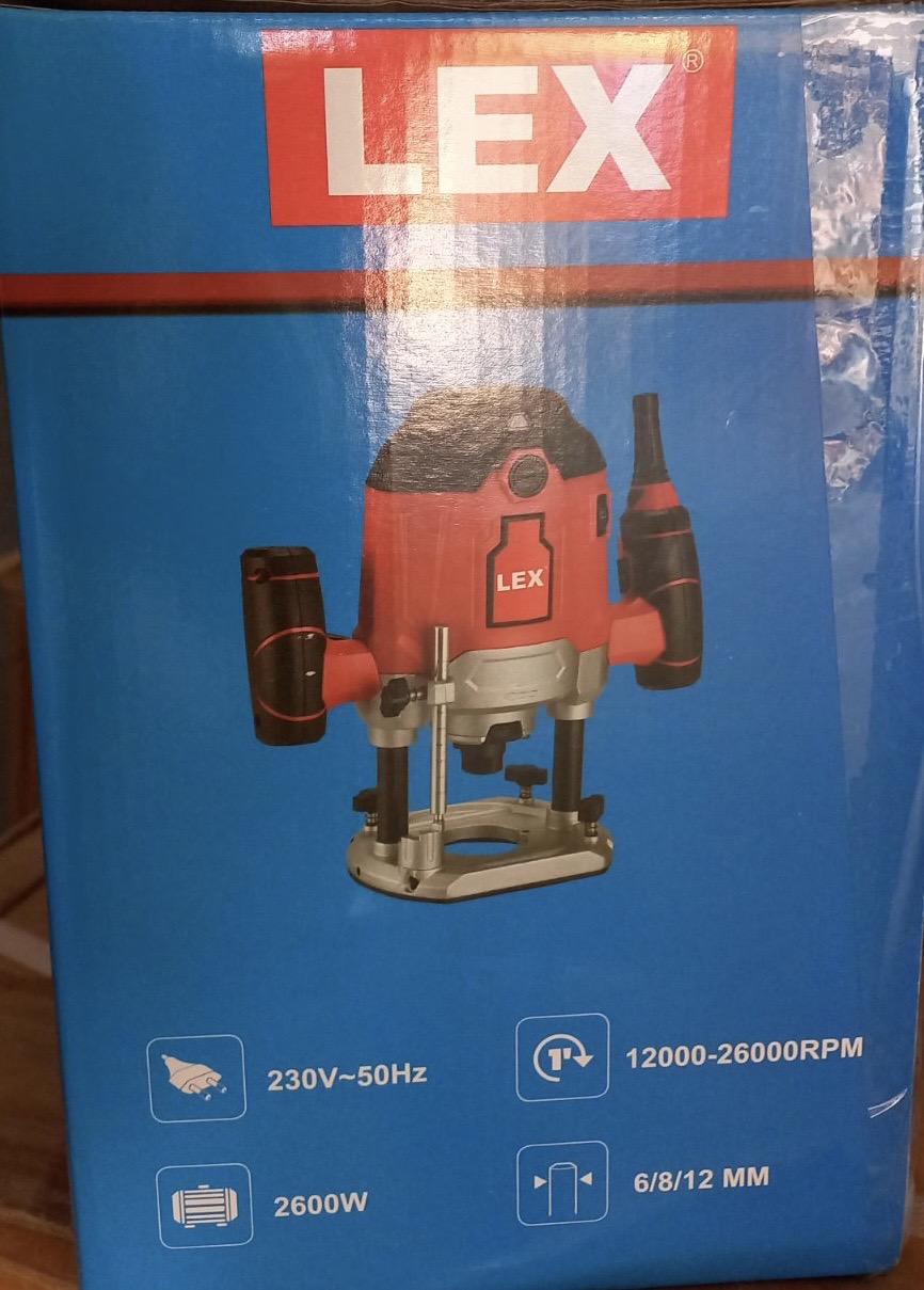 Фрезер LEX LXER205 цанговий патрон 6/8/12 мм 2600 Вт 12000-26000 об/хв та набір фрез 8 шт. (10800) - фото 5 Фрезер LEX LXER205 цанговий патрон 6/8/12 мм 2600 Вт 12000-26000 об/хв та набір фрез 8 шт. (10800) - фото 5