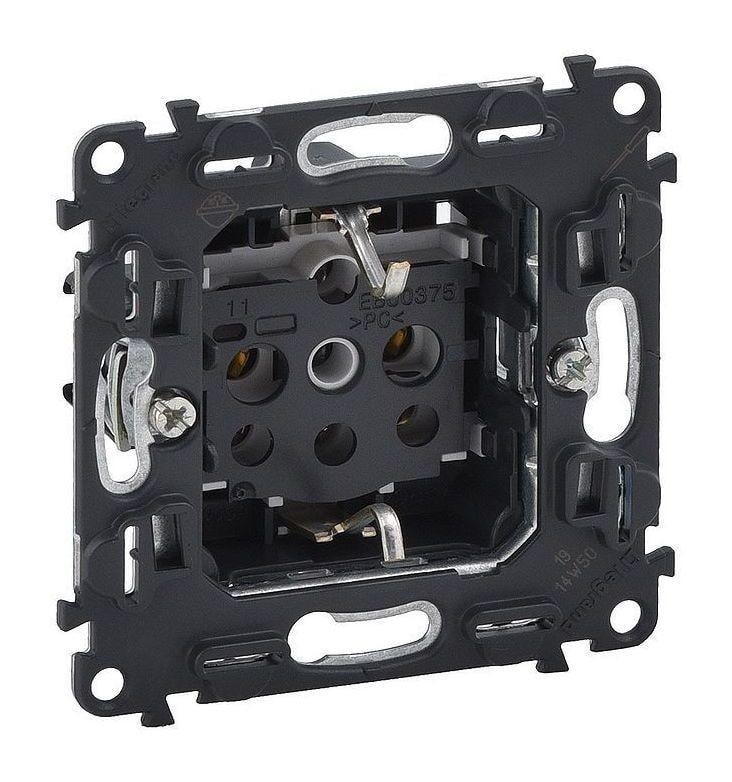 Розетка силовая Schuko Legrand Valena IN'Matic 16А 250В Черный