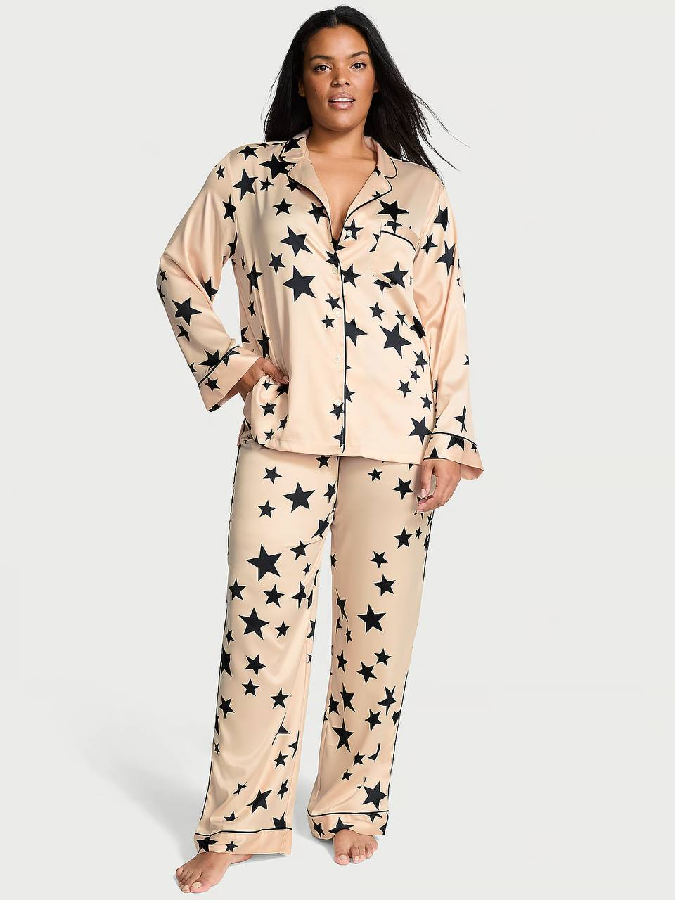 Піжама жіноча Victoria's Secret Glazed Satin Long Pajama Set сатинова у зірки XL Бежевий (26491773) Піжама жіноча Victoria's Secret Glazed Satin Long Pajama Set сатинова у зірки XL Бежевий (26491773)
