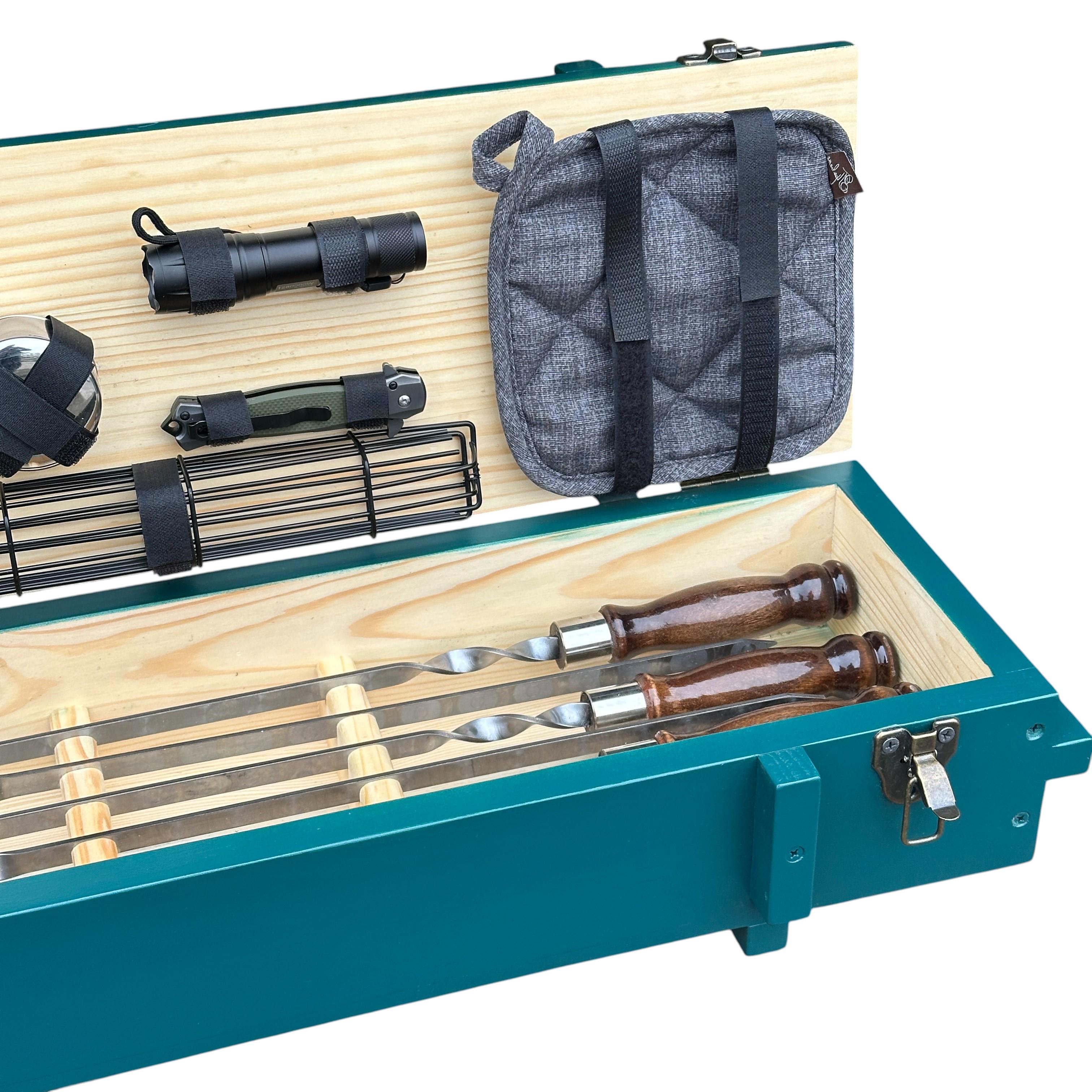 Набір шампурів та аксесуарів Mzavod Штурм із нержавіючої сталі в дерев’яному кейсі 740x250x200 мм 12 пр. Бірюзовий (136-17-1191910000187) - фото 3 Набір шампурів та аксесуарів Mzavod Штурм із нержавіючої сталі в дерев’яному кейсі 740x250x200 мм 12 пр. Бірюзовий (136-17-1191910000187) - фото 3