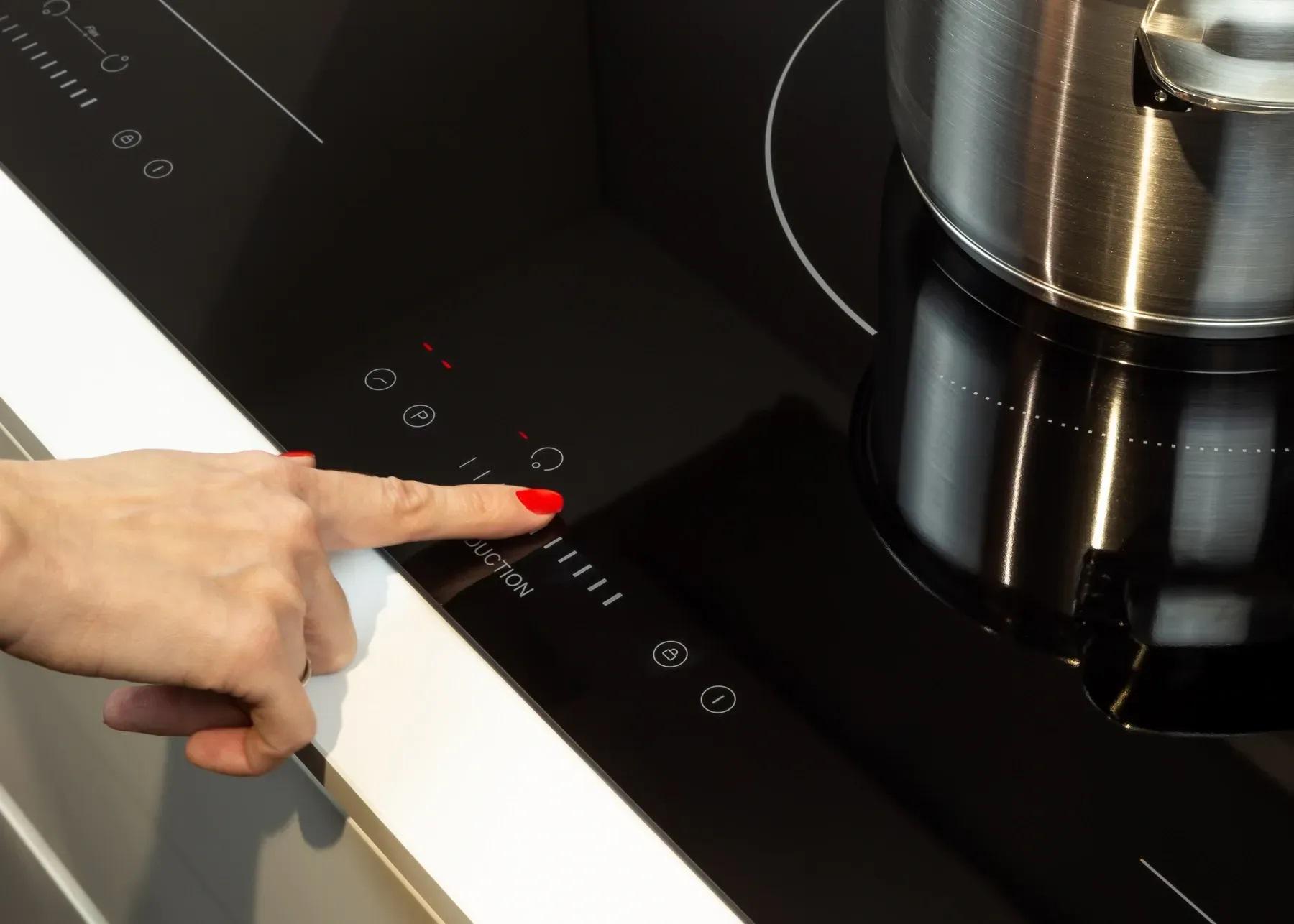 Варильна поверхня індукційна Gunter&Hauer I 930 M Flex Zone 5 конфорок (28598867) - фото 4 Варильна поверхня індукційна Gunter&Hauer I 930 M Flex Zone 5 конфорок (28598867) - фото 4