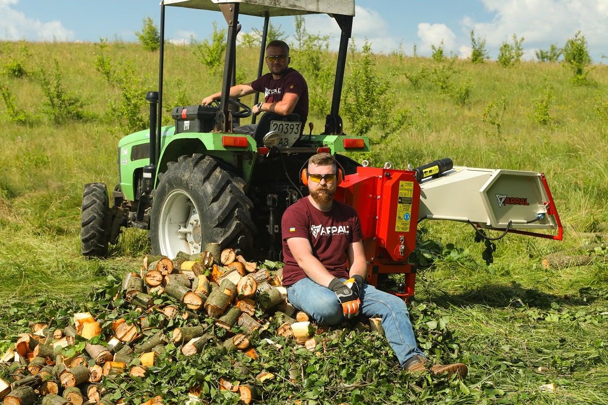 Подрібнювач гілок Arpal на шматки дров до трактора (АМ-120ТР) - фото 29 Подрібнювач гілок Arpal на шматки дров до трактора (АМ-120ТР) - фото 29
