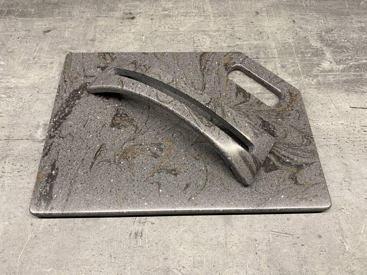 Дошка кухонна Lava rock на підставці зі штучного акрилового каменю 350x250 мм (207) - фото 2 Дошка кухонна Lava rock на підставці зі штучного акрилового каменю 350x250 мм (207) - фото 2