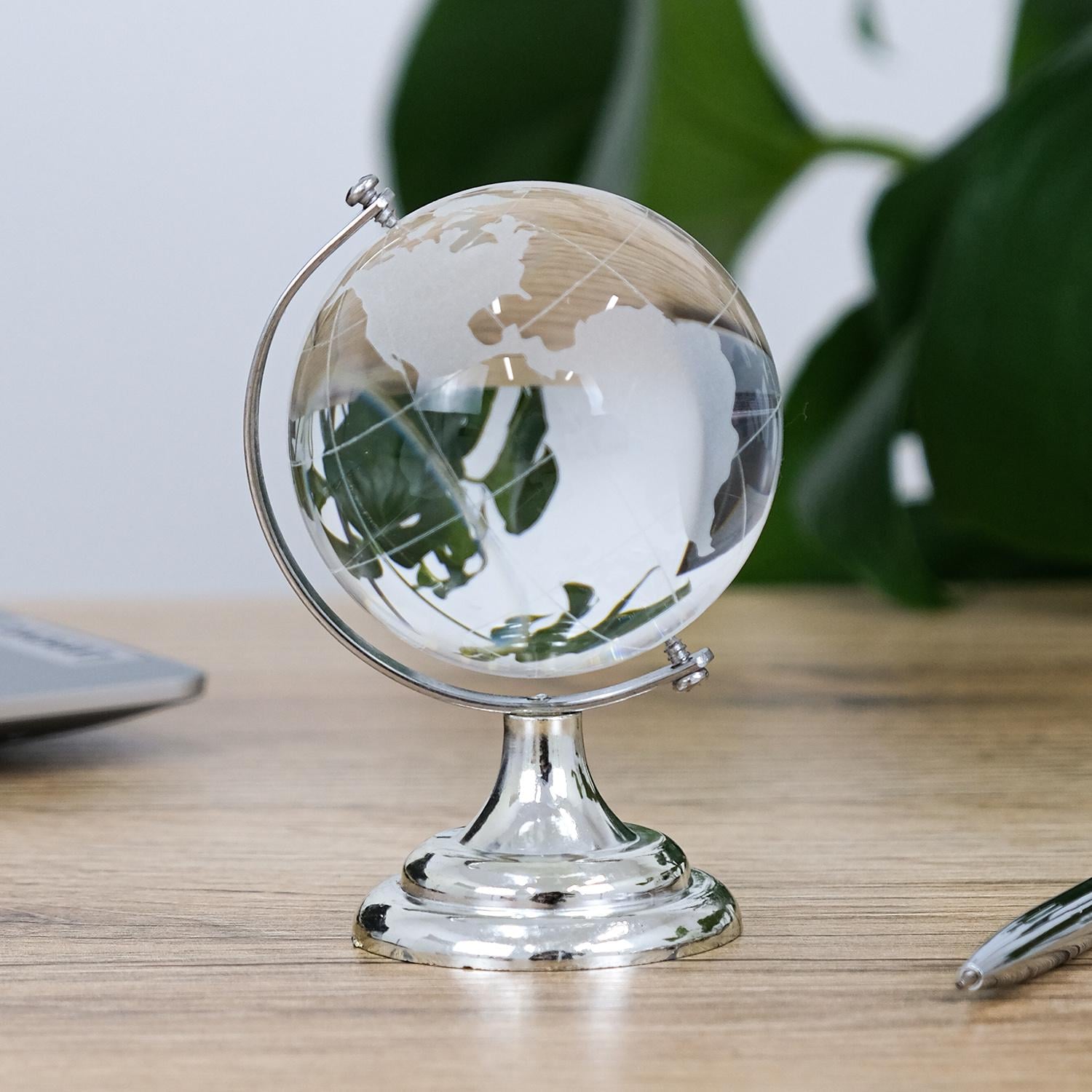 Глобус кришталевий на підставці із пластику 9,5х6,5 см Срібний (MH-SJ045-2-6D)