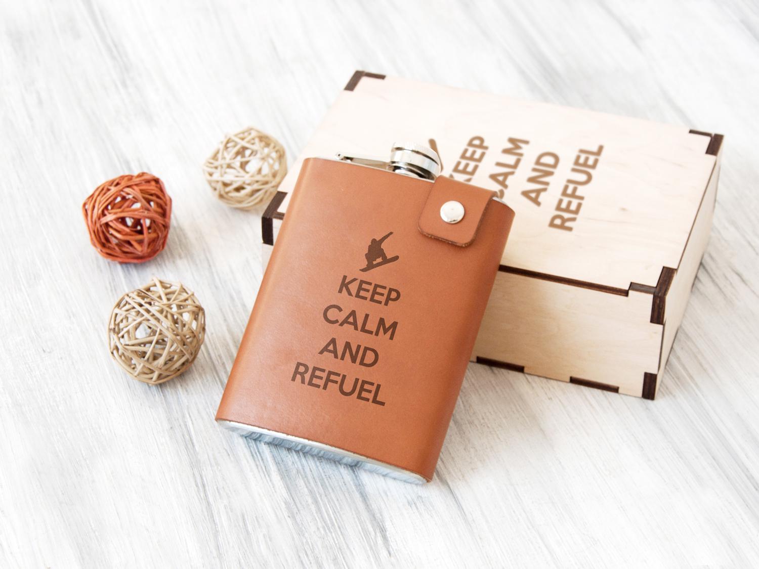 Фляга WoodPresentStudio Keep Calm and Refuel в коричневой коже в деревянной коробке 240 мл