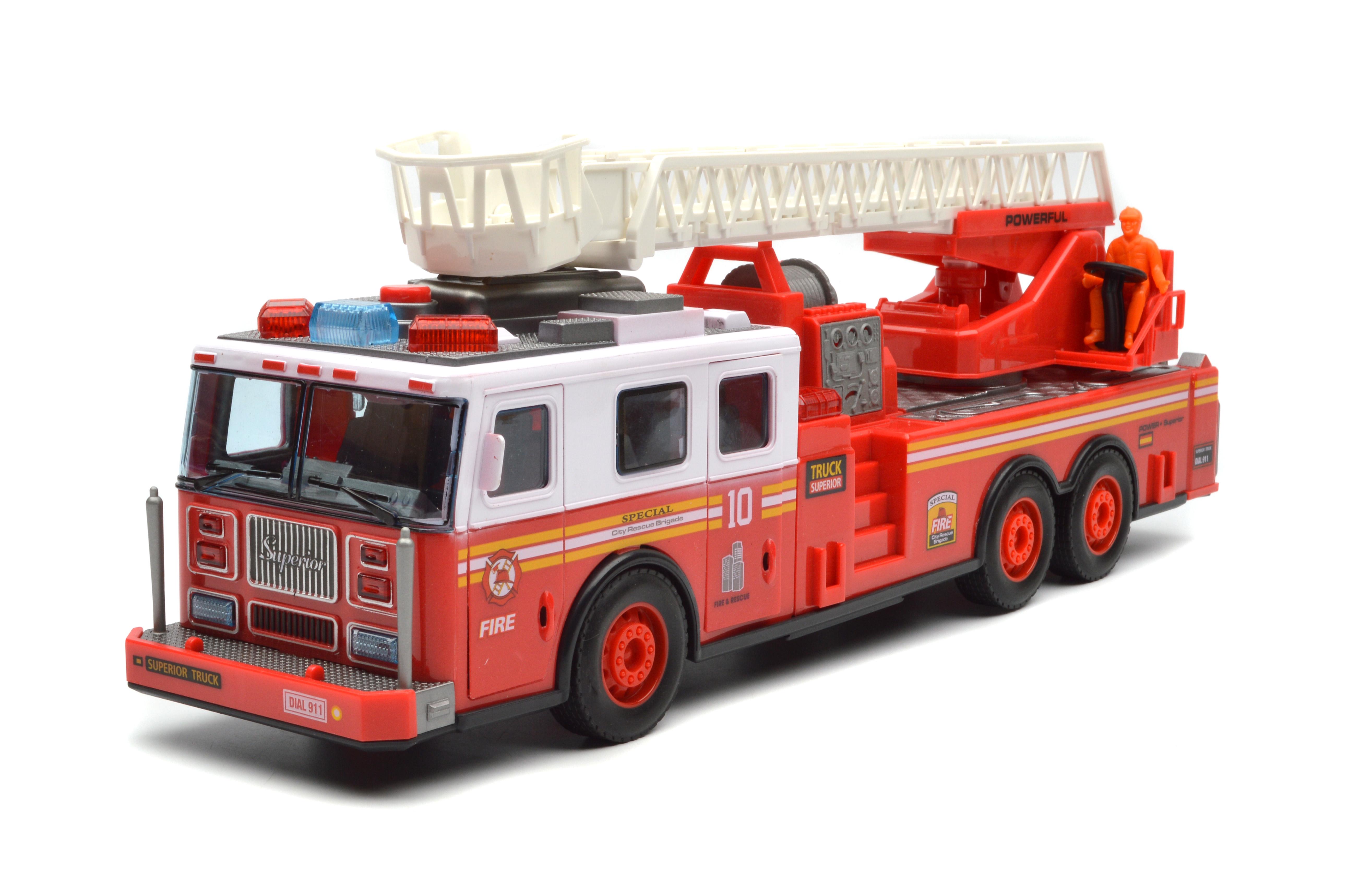 Пожарная машина Shantou 733A с подсветкой/звуками/интерактивными дверями (XF 733A) Пожарная машина Shantou 733A с подсветкой/звуками/интерактивными дверями (XF 733A)