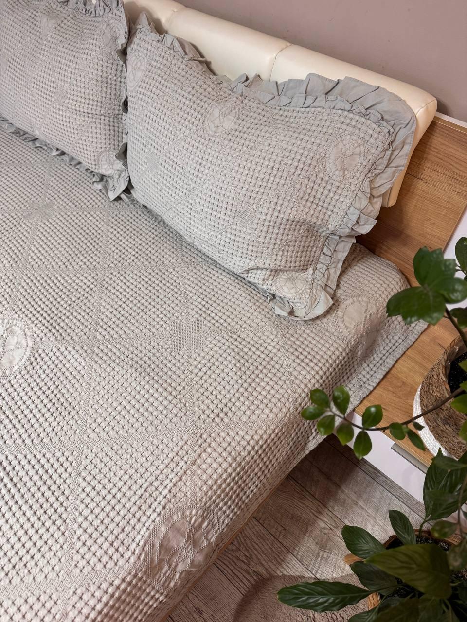 Комплект вафельний євро покривало 200х230 см/наволочки 50х70 см 2 шт. Сірий (П4К-al-n-vaf-002) - фото 3 Комплект вафельний євро покривало 200х230 см/наволочки 50х70 см 2 шт. Сірий (П4К-al-n-vaf-002) - фото 3