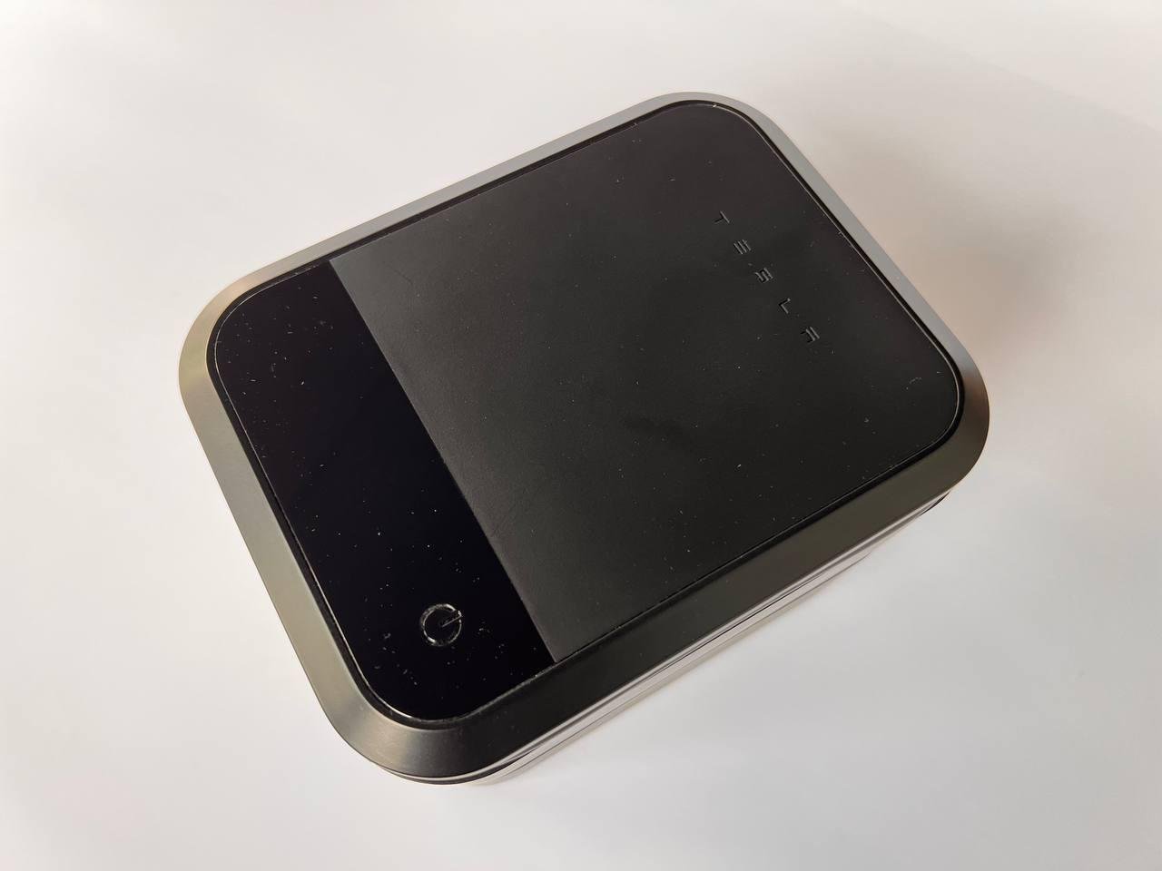 Компрессор автомобильный Tesla Air Compressor Tire Repair Kit 3.0 - фото 4 Компрессор автомобильный Tesla Air Compressor Tire Repair Kit 3.0 - фото 4