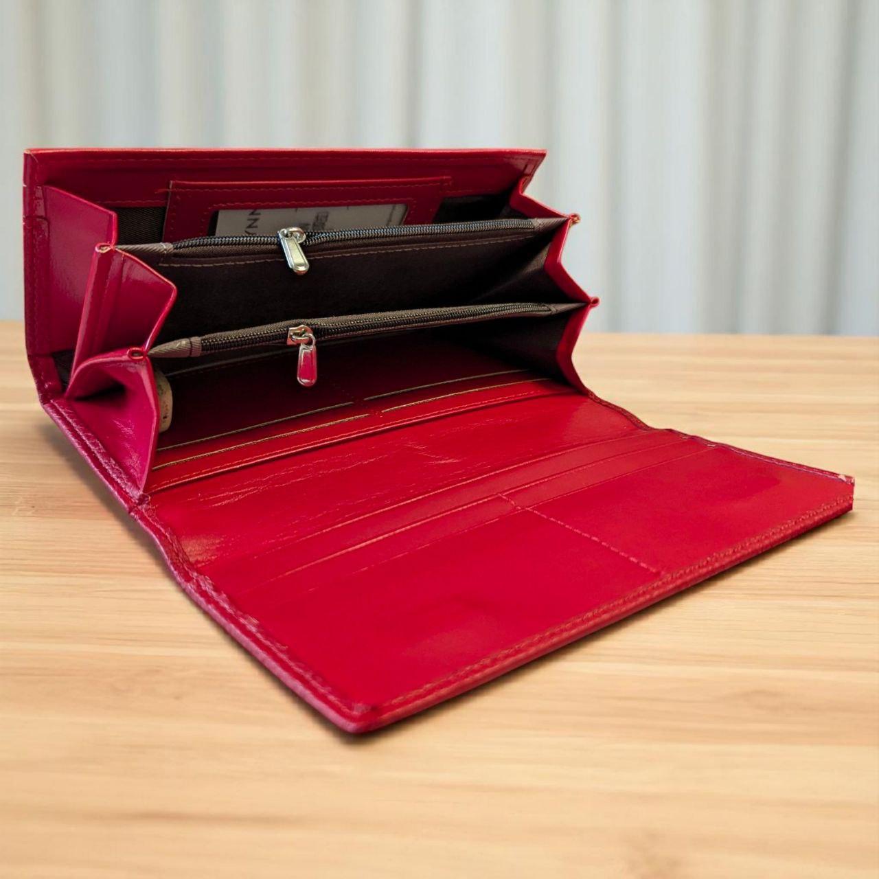 Гаманець жіночий великий на магніті із зовнішнім відділенням для монет Saralyn 19х10 см Червоний (2-82A) - фото 4 Гаманець жіночий великий на магніті із зовнішнім відділенням для монет Saralyn 19х10 см Червоний (2-82A) - фото 4