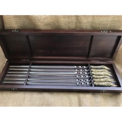 Комплект шампуров Щука в кейсе из натурального дерева