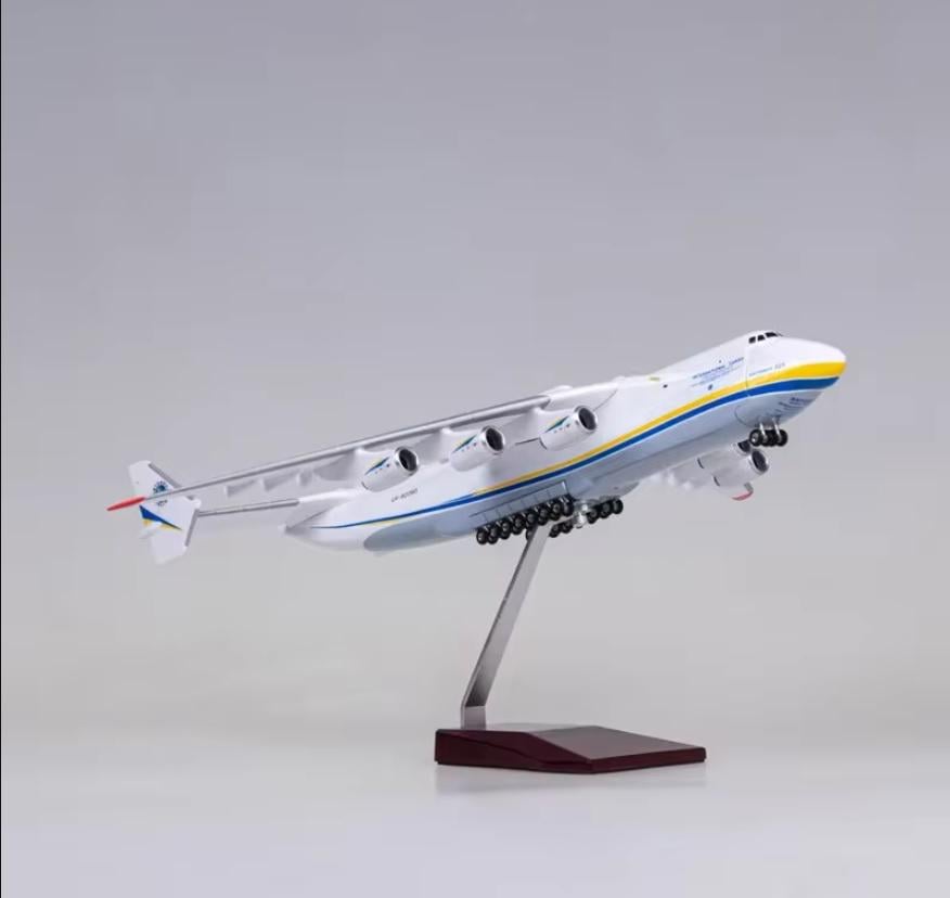Модель самолета Антонов АН-225 Мрия 42 см 1:200 (1914112493)