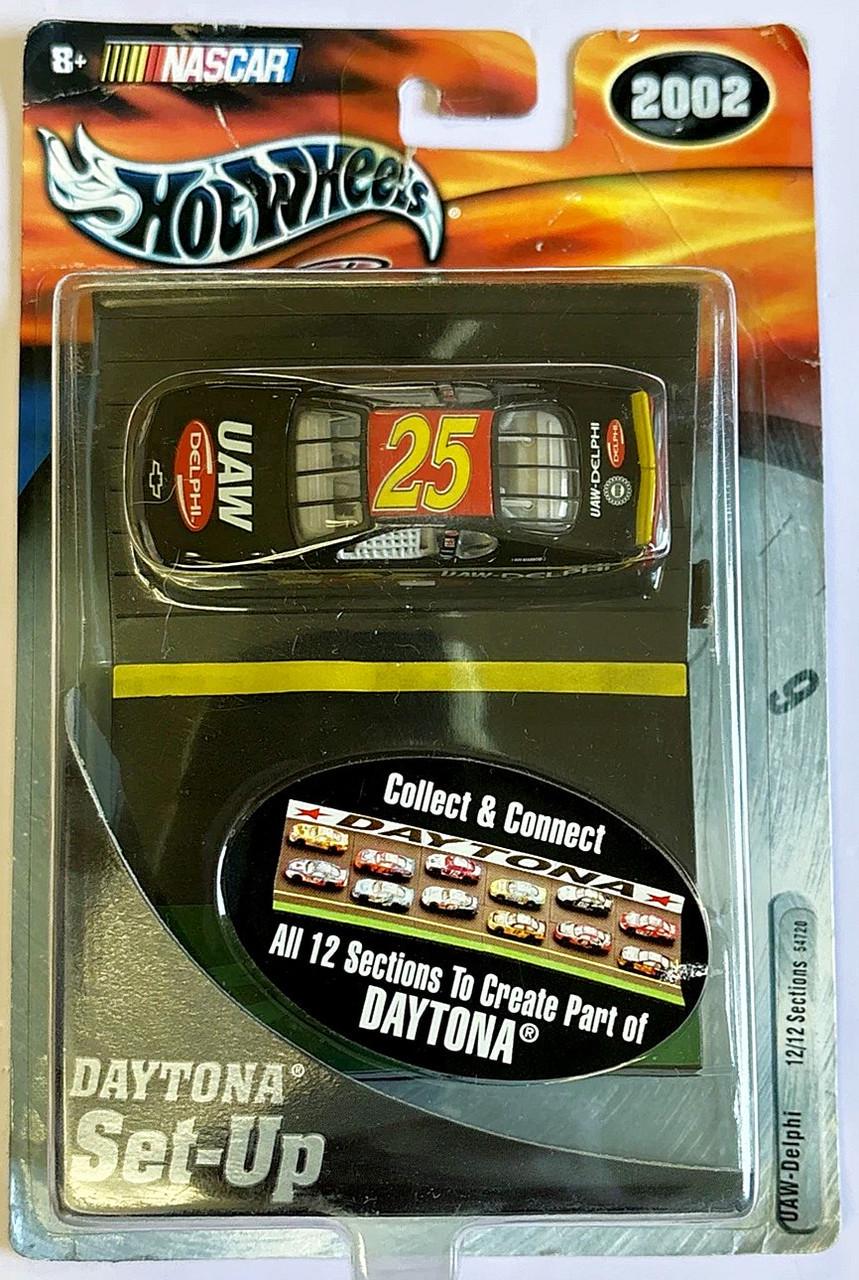 Игрушечная машинка Hot Wheels Chevrolet Monte Carlo №25 UAW-Delphi 2002 Pro Racing NASCAR Daytona Set-Up (54720)