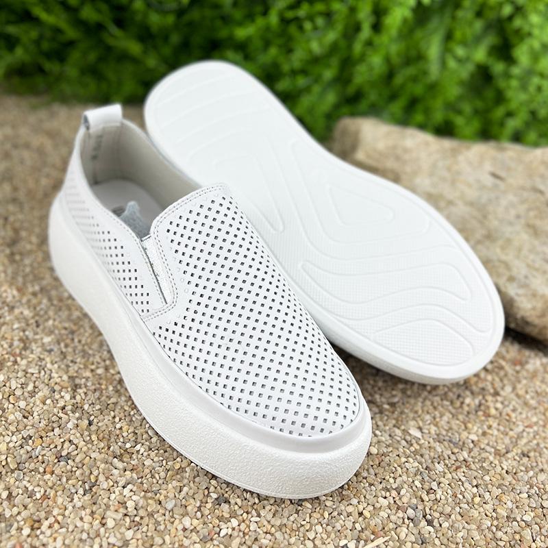 Лофери жіночі шкіряні Е-0010152-1 з імітацією перфорації р. 39 25 см Білий (25330851) - фото 4