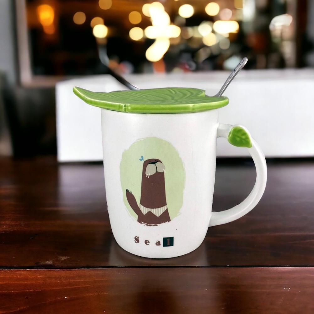 Кружка Зеленый лист/Тюлень с крышкой и ложкой 350 мл (21-тюлень-O8030-57) - фото 3 Кружка Зеленый лист/Тюлень с крышкой и ложкой 350 мл (21-тюлень-O8030-57) - фото 3