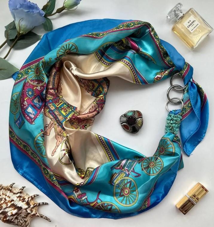 Хустка шовкова My Scarf Казкова карета 90 на 90 см оздоблена камінням