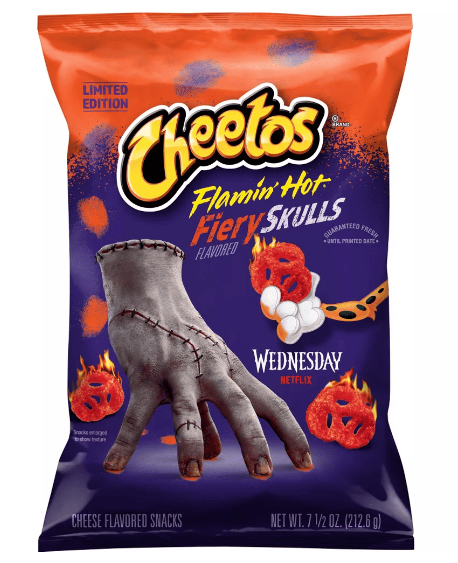 Чипсы Cheetos Netflix Wednesday Flamin' Hot Fiery Skulls 212,6 г (2786672602)