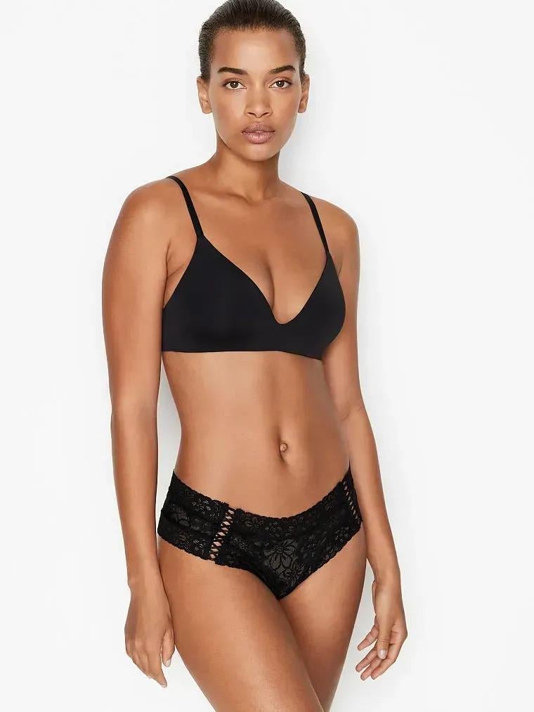 Трусики чікі Victoria's Secret Floral Lace Cheeky Panty L Чорний (26278085) Трусики чікі Victoria's Secret Floral Lace Cheeky Panty L Чорний (26278085)