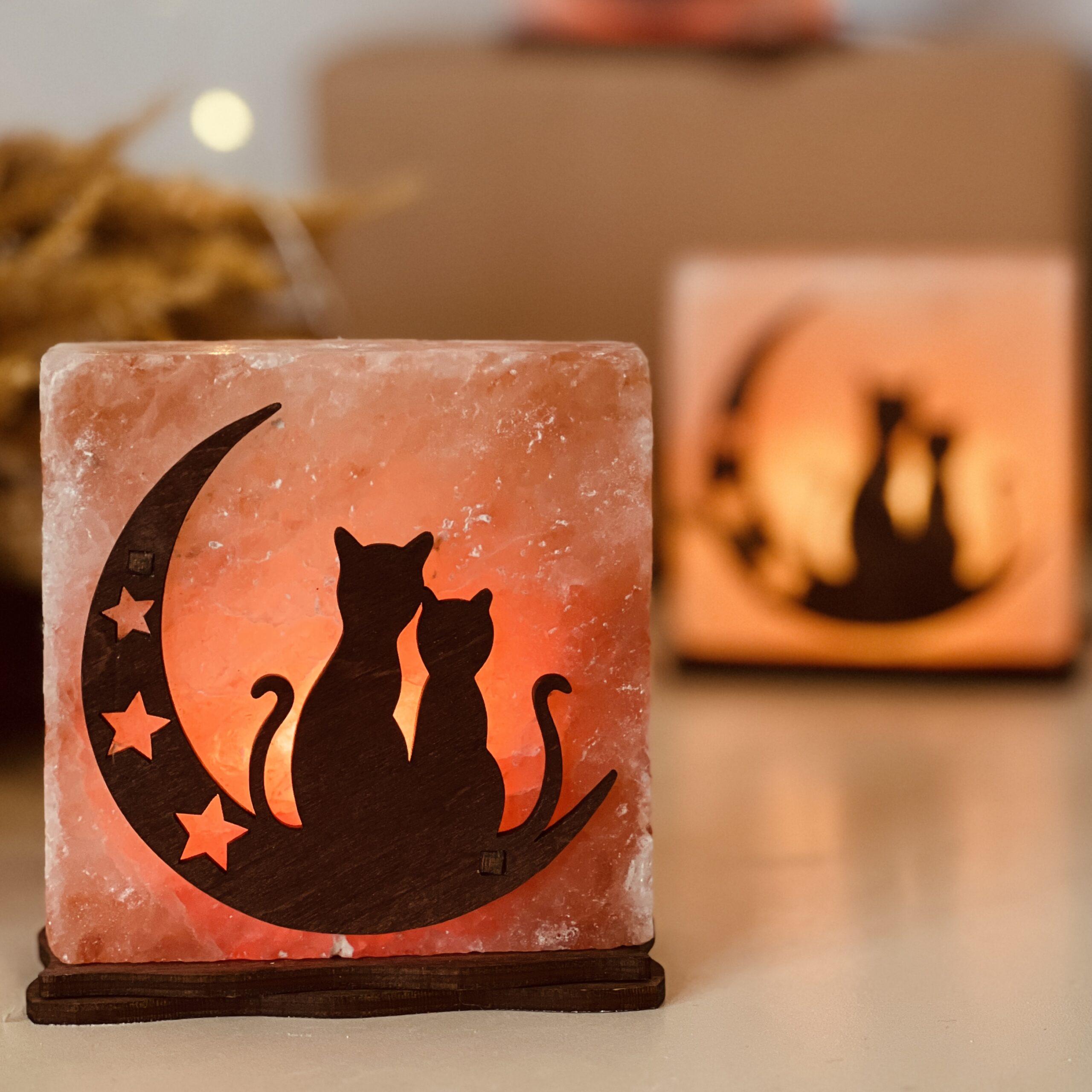 Соляная лампа декоративная Himalayan Кошки на Луне 1 кг (29903019) - фото 3 Соляная лампа декоративная Himalayan Кошки на Луне 1 кг (29903019) - фото 3