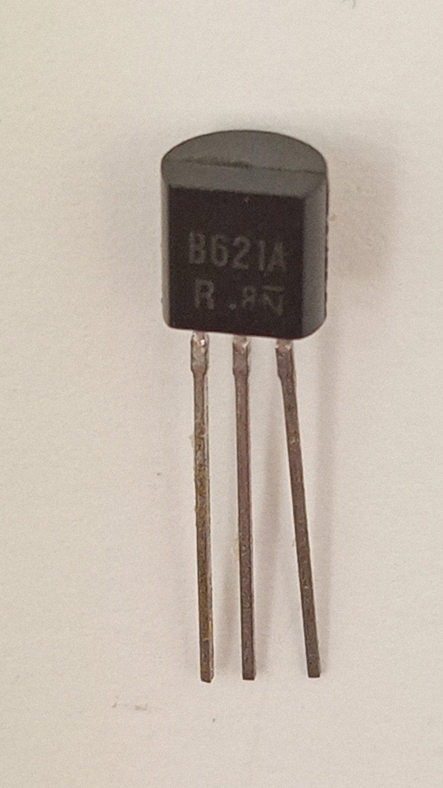 Транзистор 2SB621 (21384)