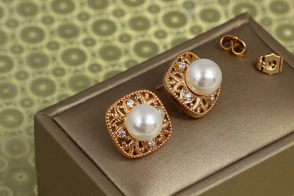Серьги гвоздики Xuping Jewelry Гобелен с жемчужиной 1,7 см Золотистый (2416566745)