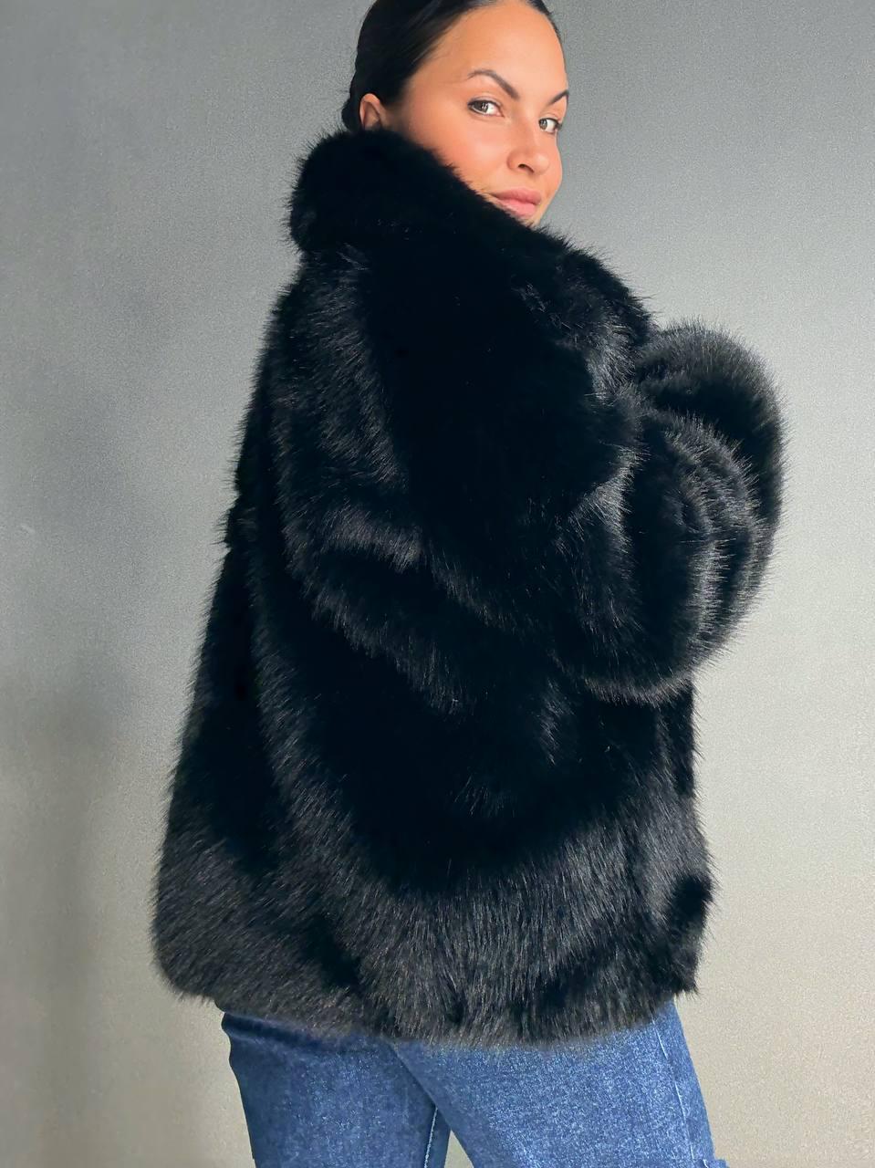 Шуба жіноча Fancy Matinee 5902 оверсайз з кишенями L Чорний (4843) - фото 8 Шуба жіноча Fancy Matinee 5902 оверсайз з кишенями L Чорний (4843) - фото 8