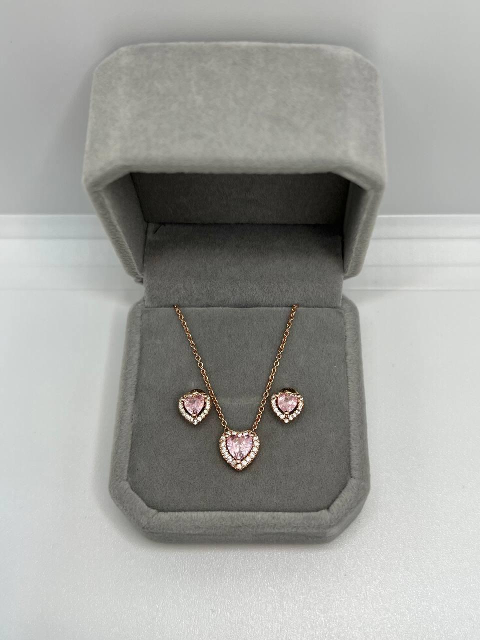 Набор украшений Xuping Jewelry колье и серьги розовый топаз сердце с цирконами серебро с позолотой в бархатной коробочке (16320 +16192)