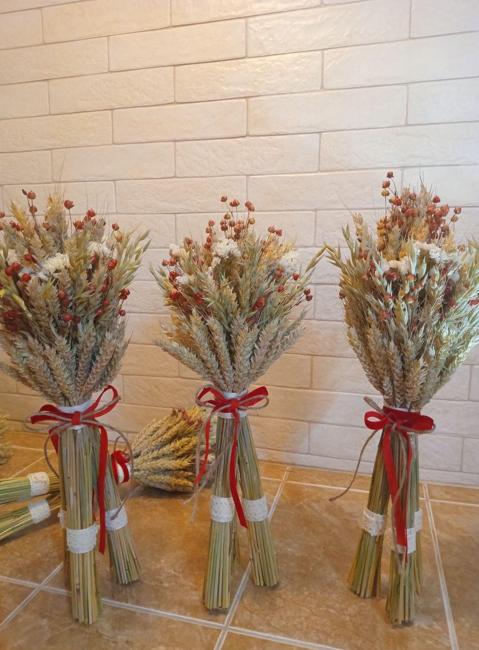 Дидух рождественский из колосья пшеницы/льна и овса на трех ножках 40-45 см с красной лентой (2814660835) - фото 3 Дидух рождественский из колосья пшеницы/льна и овса на трех ножках 40-45 см с красной лентой (2814660835) - фото 3