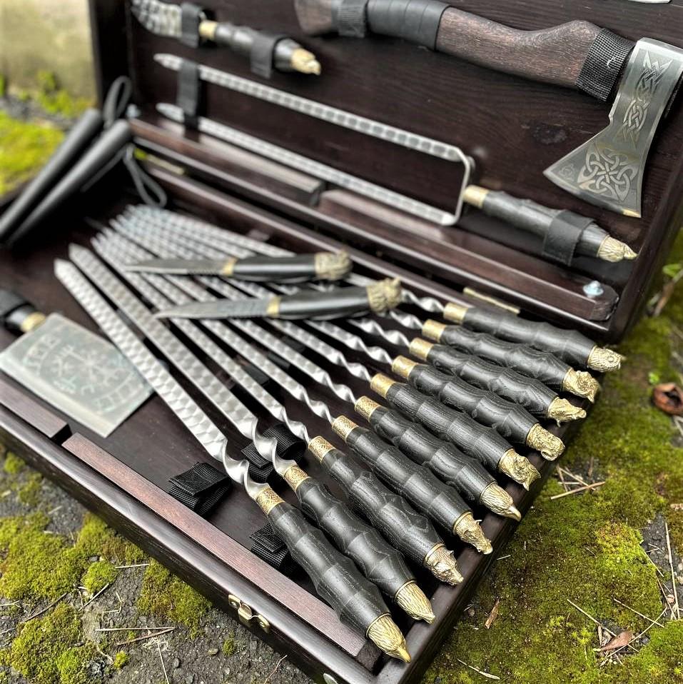 Набір шампурів Категат Gorillas BBQ в дерев'яній коробці - фото 2 Набір шампурів Категат Gorillas BBQ в дерев'яній коробці - фото 2