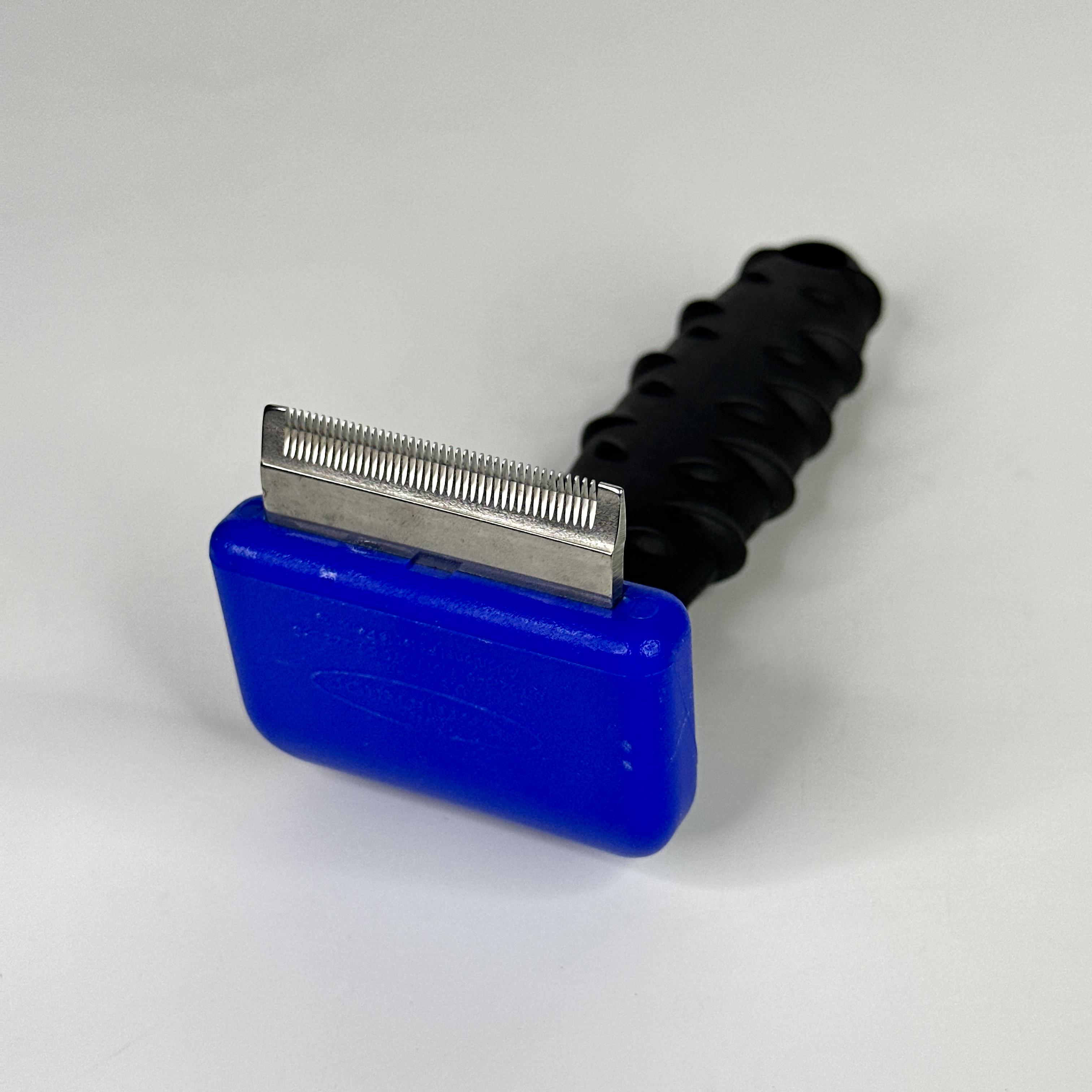 Фурминатор для собак и кошек с лезвием Furminator deShedding Tool для маленьких пород 4,5 см (FDCSL-045-H2-Blue)